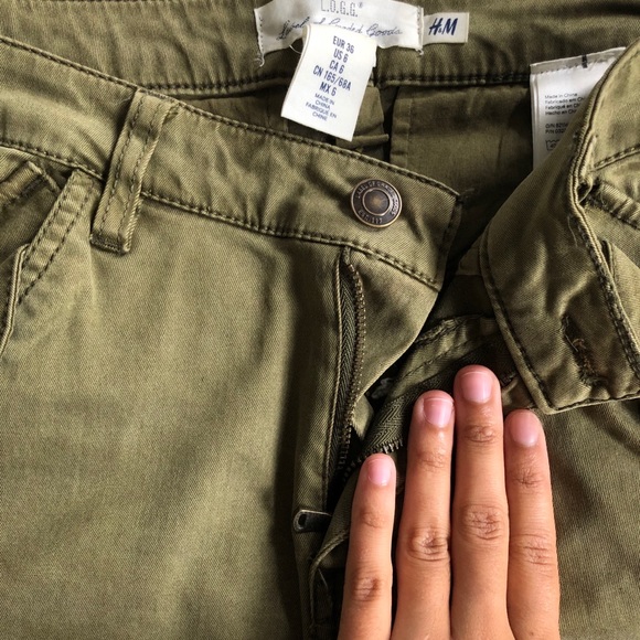 ✨SOLD✨ Cargo Skinny Pants - Picture 4 of 8